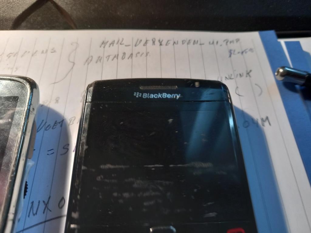 2 Antieke T-Mobile telefoons - BlackBerry en Nokia, Telecommunicatie, Mobiele telefoons | Blackberry, Gebruikt, Overige kleuren