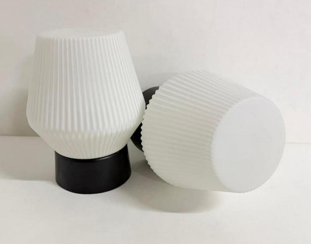 Vintage witte geribbelde plafondlamp jaren 60 mid century, Huis en Inrichting, Ophalen of Verzenden, Zo goed als nieuw, Glas, Vintage