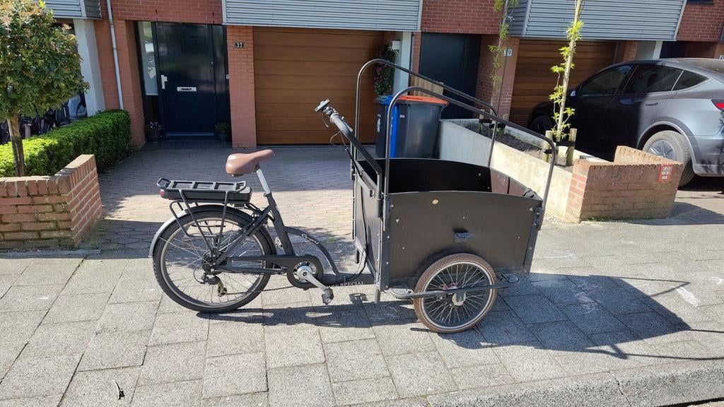 Bakfiets met lader en zitje, Ophalen, Gebruikt