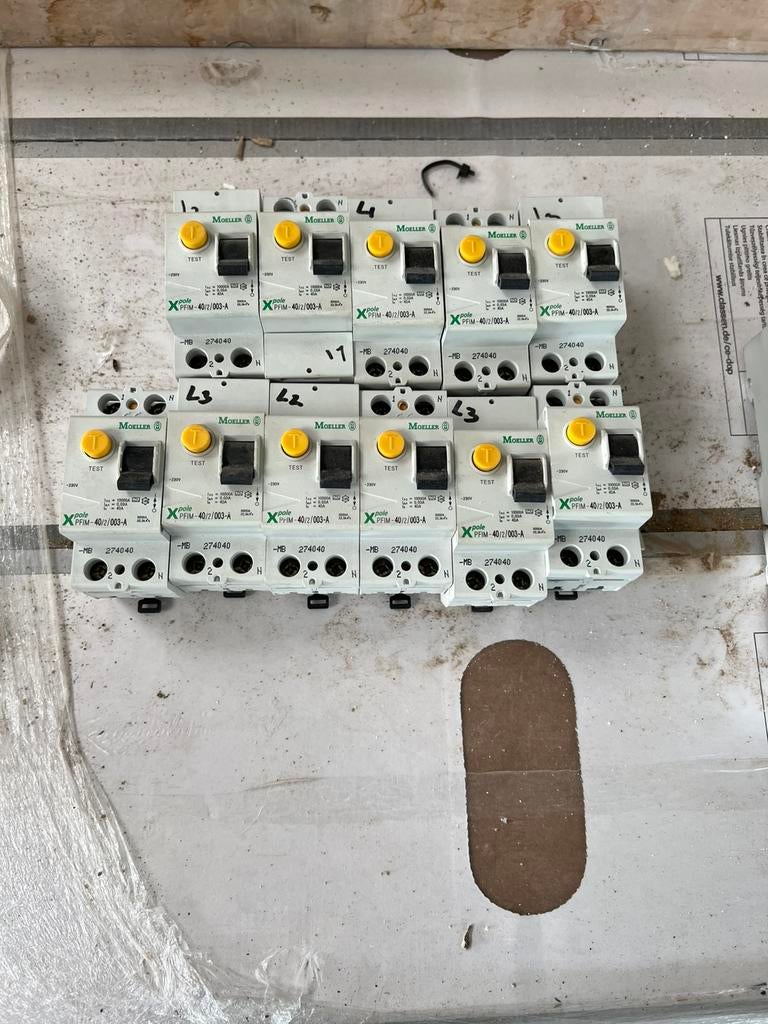 Schakelmateriaal, Doe-het-zelf en Verbouw, Elektra en Kabels, Ophalen of Verzenden, Zo goed als nieuw, Stopcontact