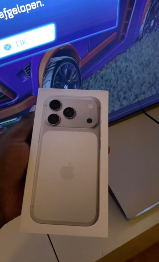 Iphone 17 pro grijs 256gb z.g.a.n 9-4-26, Telecommunicatie, Mobiele telefoons | Apple iPhone, Ophalen of Verzenden, Zo goed als nieuw