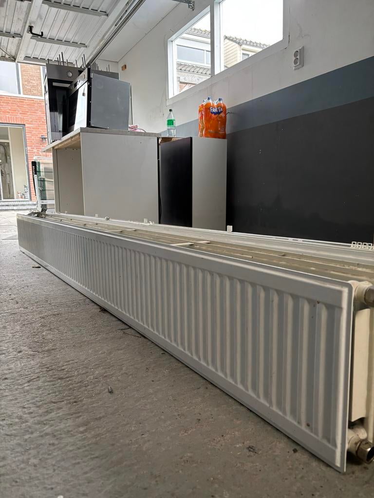 Radiator 300 cm breed, 30 cm hoog, 15 cm diep, Ophalen, Gebruikt