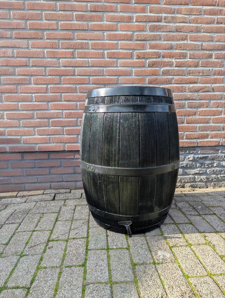 Zwarte regenton met houtlook - 80 cm hoog, 48 cm doorsnee, Tuin en Terras, Regentonnen, Ophalen, Kunststof, Gebruikt, Met kraantje