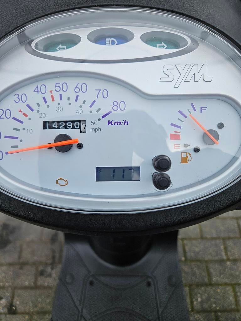Sym fiddle 2 50s euro4, Fietsen en Brommers, Scooters | SYM, Zo goed als nieuw, Fiddle, Benzine, Ophalen