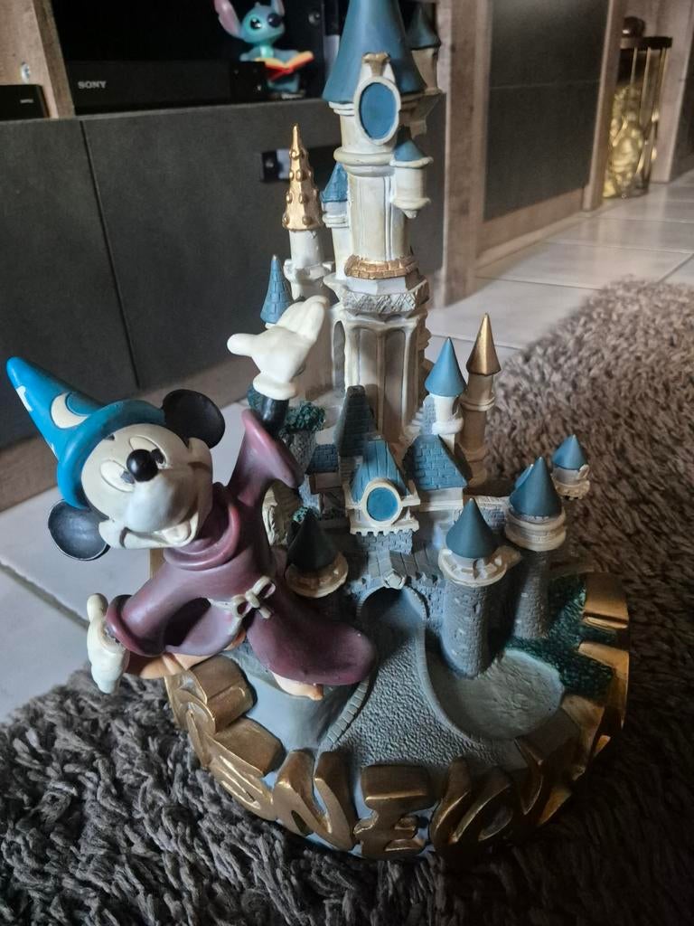 Disney Fantasia Mickey Mouse Kasteel Beeldje, Ophalen of Verzenden