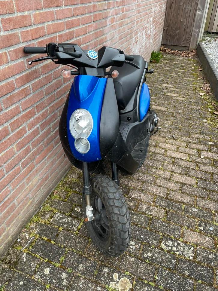 Peugeot ludix 70cc met papieren, Fietsen en Brommers, Scooters | Yamaha, Zo goed als nieuw, Overige modellen, Tweetakt, Ophalen