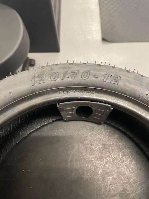 Scooterbanden, Fietsen en Brommers, Brommeronderdelen | Scooters, Nieuw, Overige merken, Overige typen, Ophalen