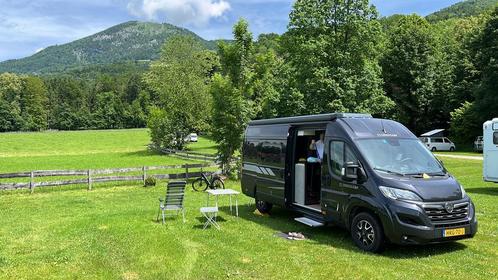 Dethleffs cross camp bj 2024 buscamper l640 8100 km  zwart, Caravans en Kamperen, Campers, Particulier, tot en met 4, Buscamper of Camperbus