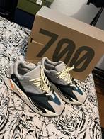 Yeezy 700 waverunner, Ophalen of Verzenden, Zo goed als nieuw