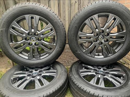 NIEUWE 17” Orig. Vw Transporter zometset van 2025 6x120, Auto-onderdelen, Banden en Velgen, Banden en Velgen, Zomerbanden, 17 inch