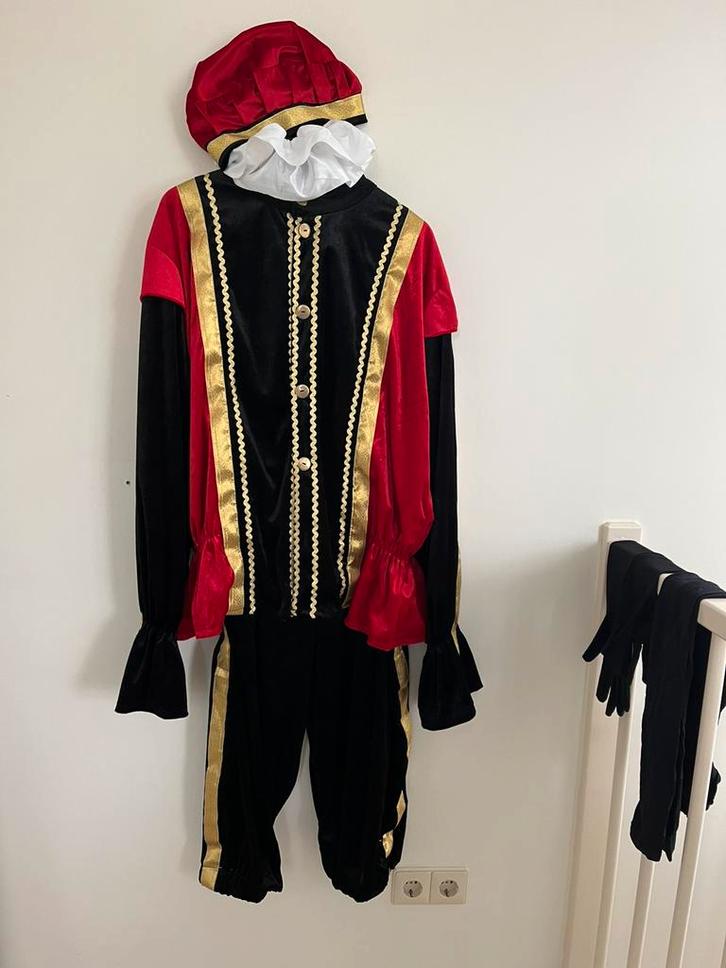 Pietenpak voor volwassenen 6-delig, Diversen, Sinterklaas, Zo goed als nieuw, Ophalen of Verzenden