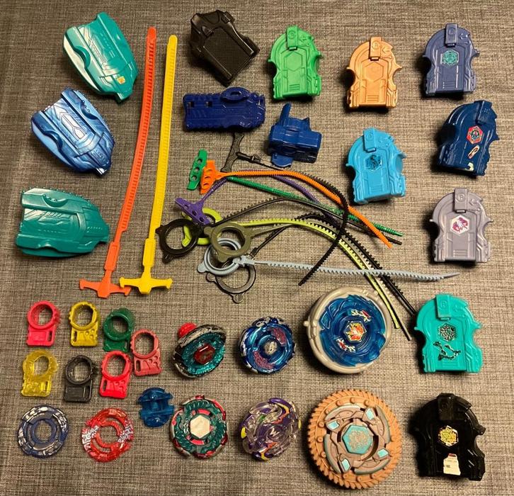 Beyblade + Lanchers, Verzamelen, Speelgoed, Gebruikt, Ophalen