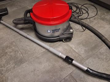 NILFISK GD930 stofzuiger  beschikbaar voor biedingen