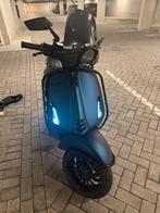 Vespa sprint - Bomvol, Fietsen en Brommers, Ophalen, Zo goed als nieuw, Benzine, Overige modellen