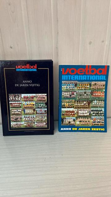 Oude VI boeken beschikbaar voor biedingen