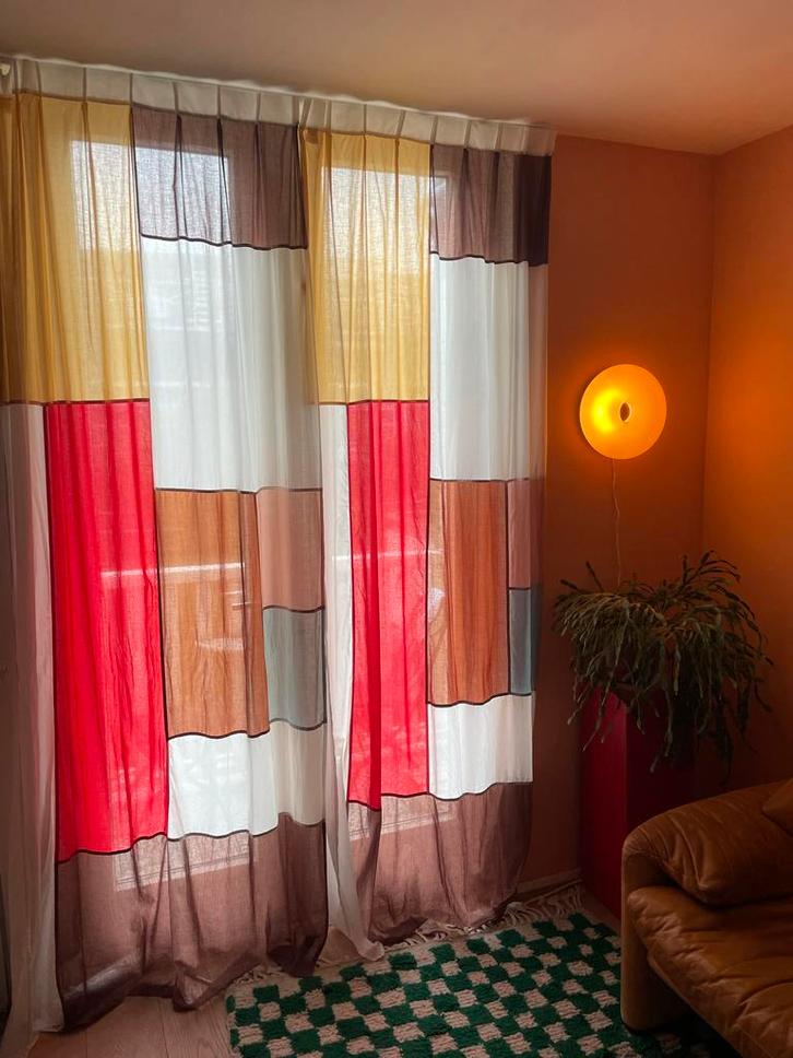 Vrolijke licht transparante patchwork gordijnen: 2 stuks, Huis en Inrichting, Stoffering | Gordijnen en Lamellen, Zo goed als nieuw