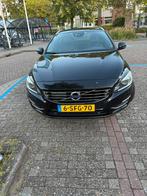 Volvo V60 D6 215pk Plug-in Hybrid 2013 Zwart, Auto's, 1849 kg, Zwart, Te koop, 750 kg