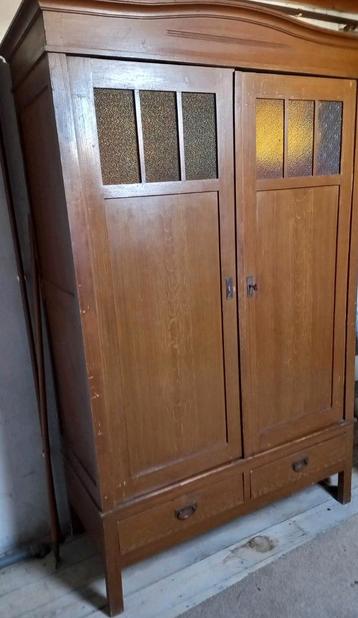 Linnenkast Art-deco beschikbaar voor biedingen