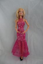 R9878-2009 Fashionistas Glam Barbie als nieuw, Ophalen of Verzenden, Zo goed als nieuw, Fashion Doll