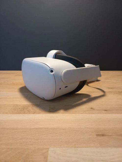 Oculus meta quest 2, Spelcomputers en Games, Virtual Reality, Zo goed als nieuw, Overige platformen, Ophalen of Verzenden