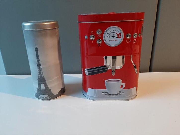 Blikken voor koffiepads -  rood/eiffeltoren/RVS   v.a.€ 1,00, Witgoed en Apparatuur, Koffiemachine-accessoires, Gebruikt, Ophalen of Verzenden