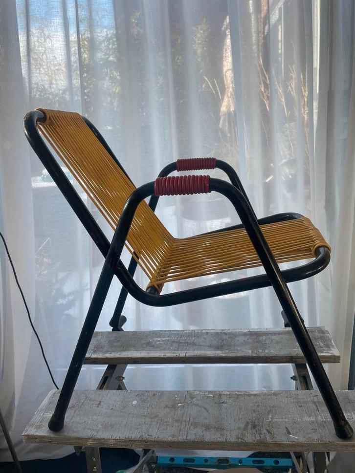 Vintage Design kinder draadstoeltje Spimeta Harkema, Huis en Inrichting, Barkrukken, Gebruikt, 30 tot 60 cm, Metaal, 1 kruk, Ophalen