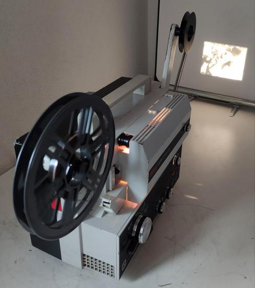 EUMIG 810D SUPER 8 en DUBBEL 8 FILMPROJECTOR met GELUID, Verzamelen, Fotografica en Filmapparatuur, Projector, 1960 tot 1980, Ophalen of Verzenden