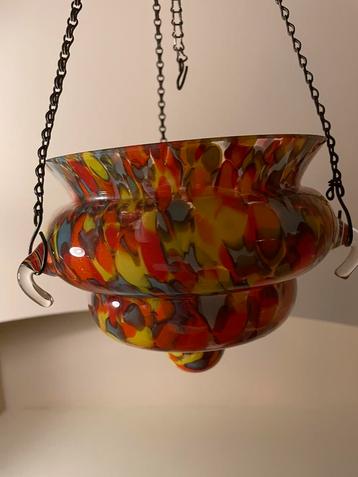 Art Deco hangende glazen bloempot van Boheems spatglas beschikbaar voor biedingen