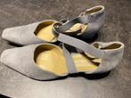Schoenen michel noyen lichtgrijs klein hakje 40, Pumps, Nieuw, Ophalen of Verzenden, Grijs