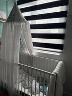 Babybed Ledikantje met matras en beddengoed bijna gratis, Ophalen, Zo goed als nieuw, Ledikant