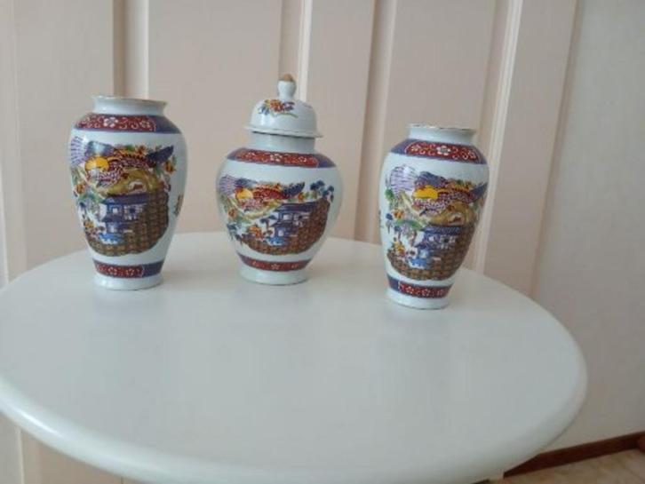 3 delig Chinees Kaststel,(adv.nr.293), Huis en Inrichting, Woonaccessoires | Vazen, Gebruikt, Overige kleuren, Minder dan 50 cm