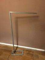 Designliefhebbers opgelet: Ligne Roset vloerlamp 'Draad', Huis en Inrichting, Lampen | Vloerlampen, Ophalen, Gebruikt, 100 tot 150 cm