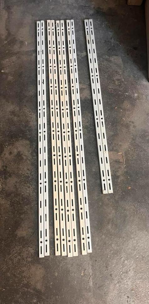 Duraline wandrail div lengtes, Doe-het-zelf en Verbouw, IJzerwaren en Bevestigingsmiddelen, Gebruikt, Schroeven, 100 tot 250 mm