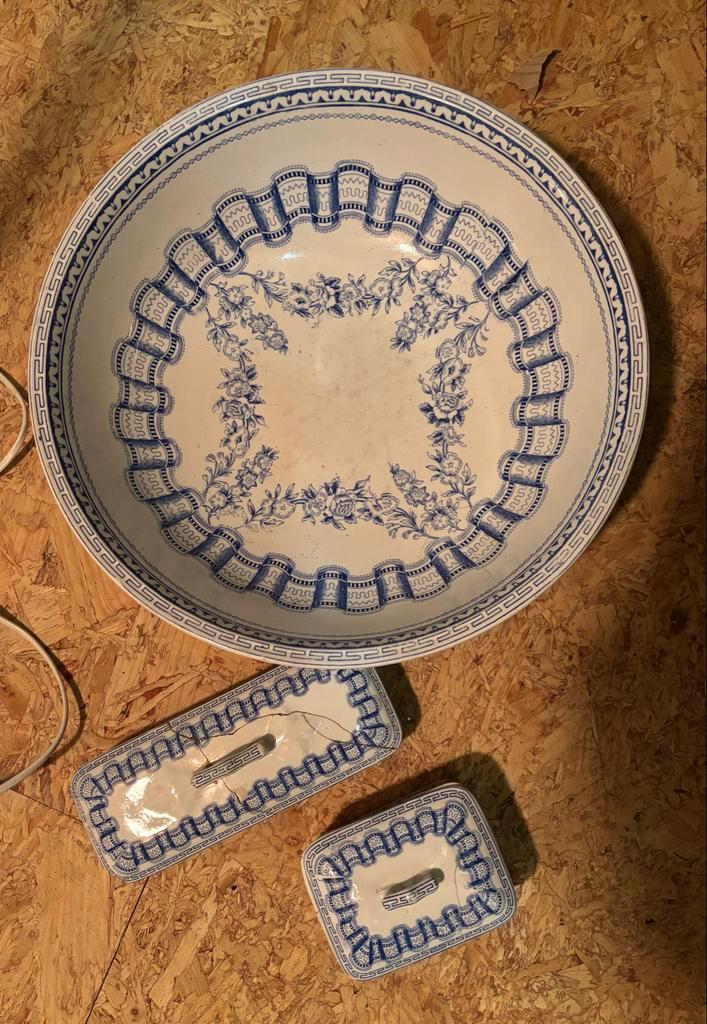 Antiek Lampetstel Diane - Wit met Blauw, Antiek en Kunst, Antiek | Keramiek en Aardewerk, Ophalen