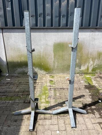 8 hindernis palen met 20 lepels | Nette staat beschikbaar voor biedingen