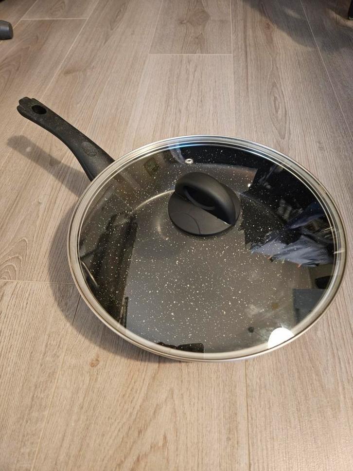 Stola Stonehenge hapjespan 29cm, Huis en Inrichting, Keuken | Potten en Pannen, Gebruikt, Koekenpan of Braadpan, Ophalen of Verzenden