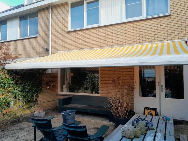 Karsten Zonnescherm - Uithoorn, Tuin en Terras, Zonneschermen, Gebruikt, Knikarmscherm, 150 tot 300 cm, 250 cm tot 450 cm, Elektrisch