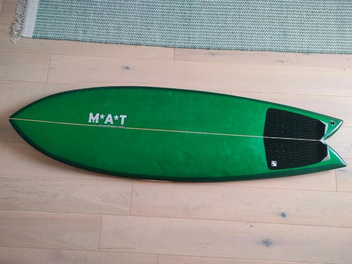 Surfboard - Hybrid Fish 5"9 33L, Watersport en Boten, Golfsurfen, Gebruikt, Fish, Met vinnen, Met draagtas, Met koord, Ophalen