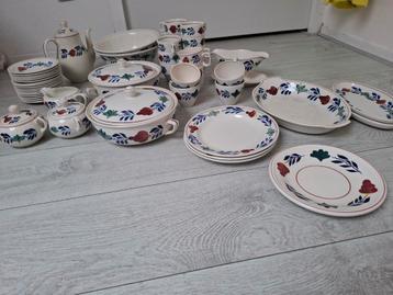 Boerenbond servies beschikbaar voor biedingen