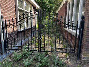Smeedijzeren poort 2,98 mtr beschikbaar voor biedingen