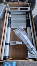 Telesteps Loft Maxi Zoldertrap vlieringtrap ladder NIEUW!!, Ophalen, Contact. +46(0)140 - 38 68 00. info@telesteps.se, Nieuw, Telesteps