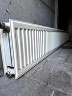 Radiator 240 bij 30 cm.  T22, Doe-het-zelf en Verbouw, Verwarming en Radiatoren, Ophalen, Gebruikt, Minder dan 30 cm, Radiator