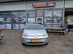 Volkswagen UP! 1.0 cross up! BlueMotion High up!, Auto's, Stof, Gebruikt, 4 stoelen, Grijs