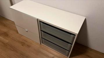IKEA Besta ladenkast / dressoir beschikbaar voor biedingen
