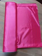 Rol roze stof ruim 8 meter, 150 cm breed, 200 cm of meer, Nieuw, Polyester, 120 cm of meer