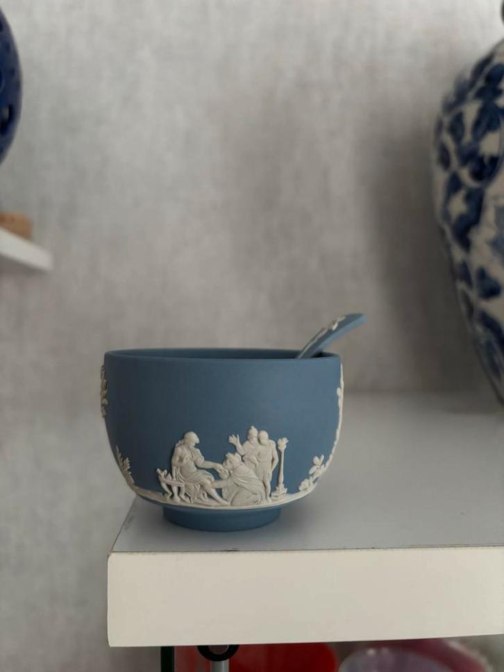 Zeldzame Wedgwood Jasperware Kom met Lepel - Blauw, Antiek en Kunst, Antiek | Keramiek en Aardewerk, Ophalen of Verzenden