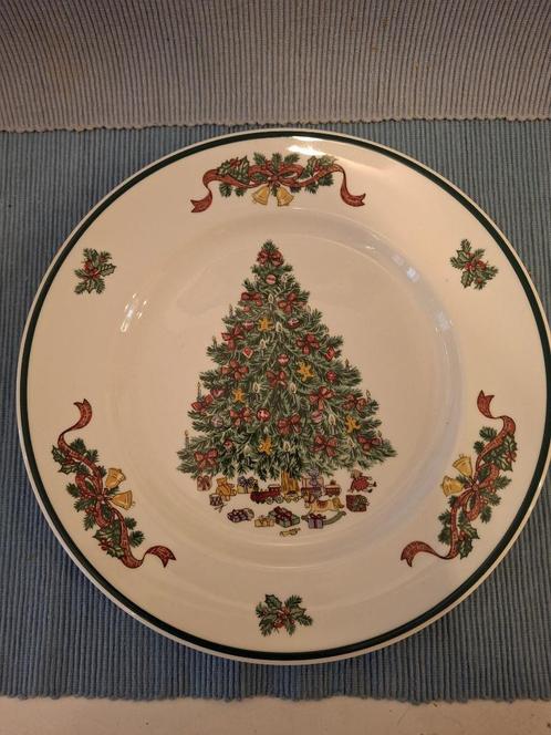 Johnson bros - England - Victorian Christmas - kerst bord, Antiek en Kunst, Antiek | Servies los, Ophalen of Verzenden