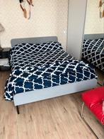 Modern bed 140cm with mattress, Huis en Inrichting, Slaapkamer | Bedden, Grijs, 140 cm, Metaal, Zo goed als nieuw