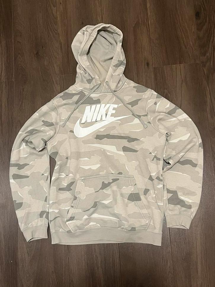 Nike Hoodie S – Beige Camouflage met Wit Logo (heren), Kleding | Heren, Truien en Vesten, Zo goed als nieuw, Maat 46 (S) of kleiner