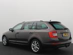 Skoda Octavia Combi 1.8 TSI 180PK Greentech Elegance Busines, Auto's, Skoda, Stof, 4 cilinders, Bruin, Origineel Nederlands